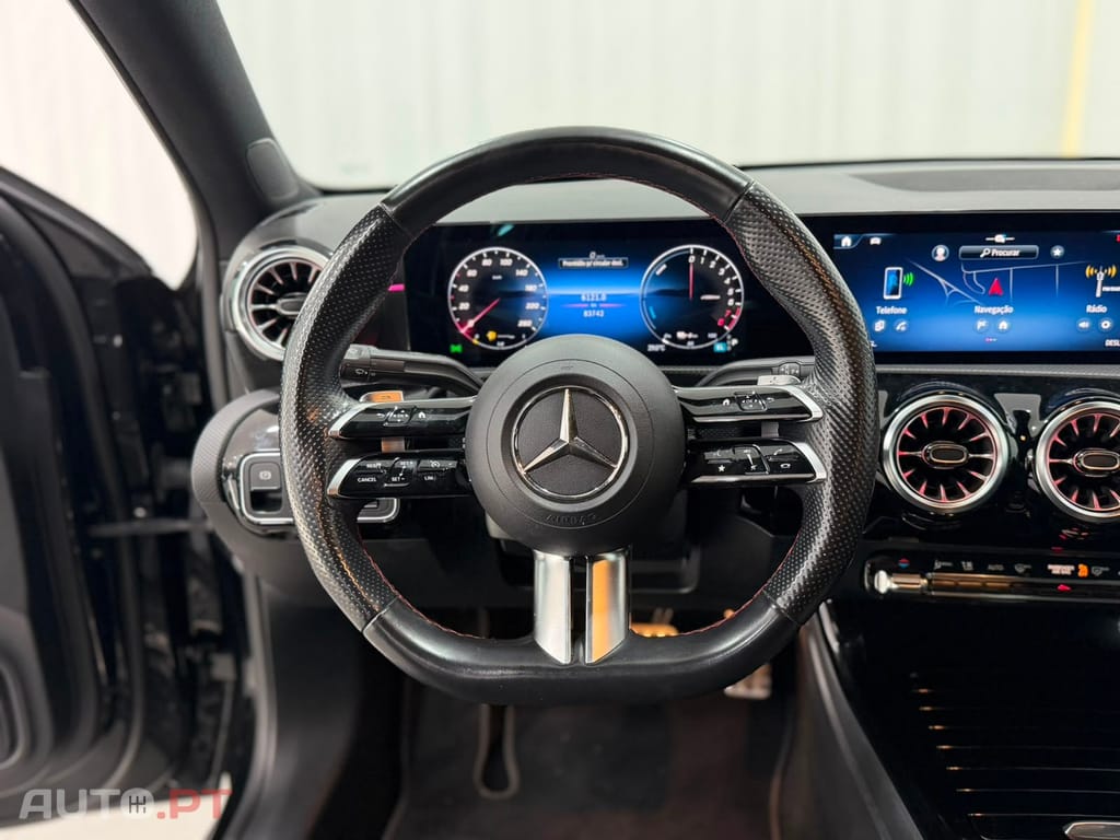 Mercedes-Benz A 250 e AMG Line