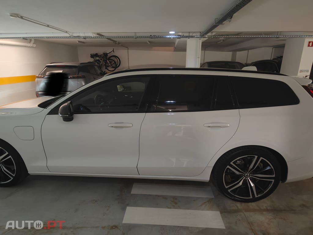 Volvo V60 Volvo V60 2.0 T6 AWD TE R-DESIGN Hybrid Plug-In