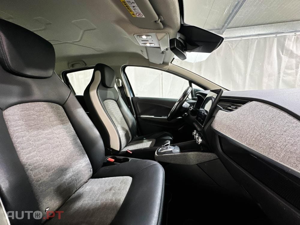 Renault Zoe (c/ Bateria) EV50 135hp Techno