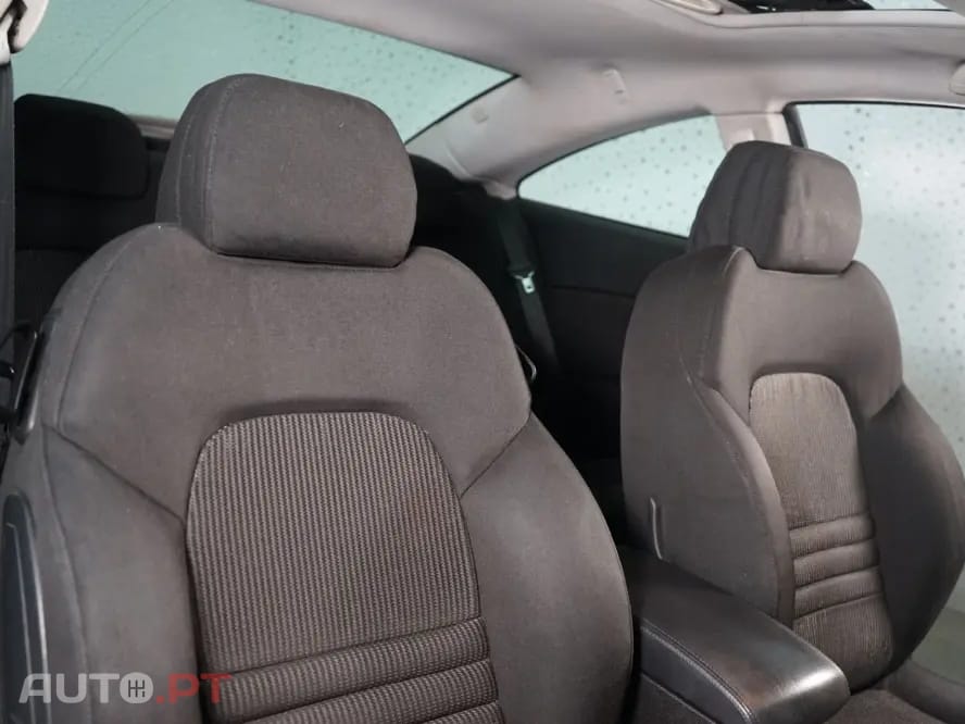 Peugeot 407 Coupé 2.0 HDi