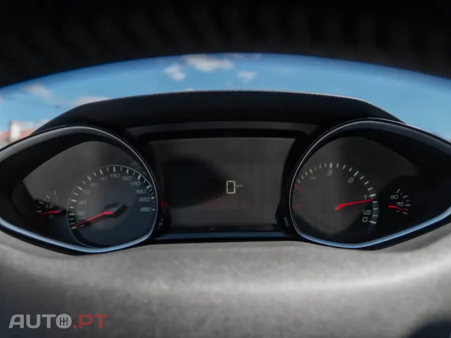 Peugeot 308 1.5 BlueHDi Business Line