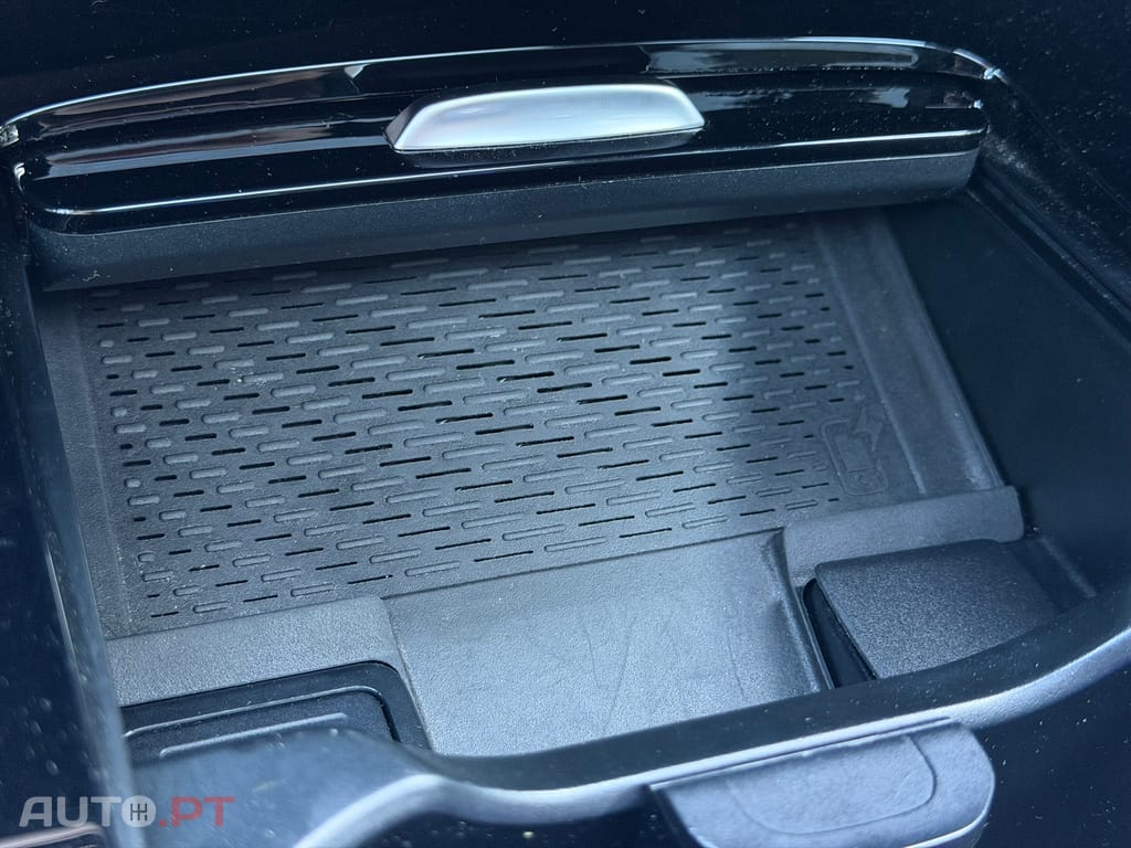 Mercedes-Benz CLA 250 e Shooting Brake AMG Line