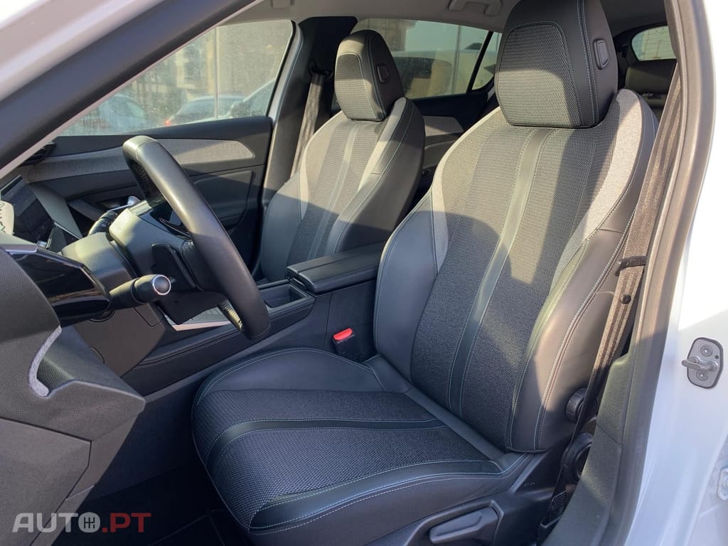 Peugeot 308 1.5 BlueHDi Allure EAT8