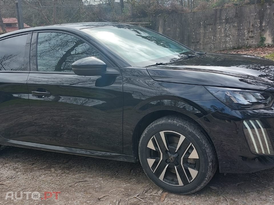 Peugeot E-208 50 kWh Style