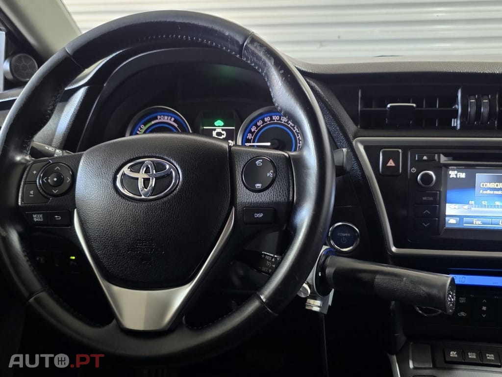 Toyota Auris Touring Sports 1.8 HSD Exclusive