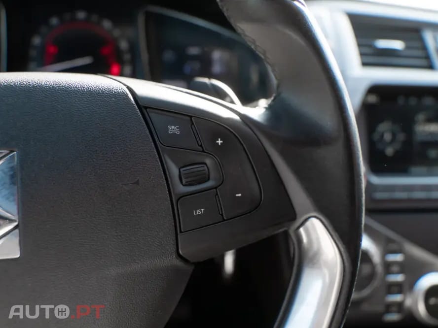 Citroen DS5 2.0 HDi Hy4 So Chic CMP6 102g