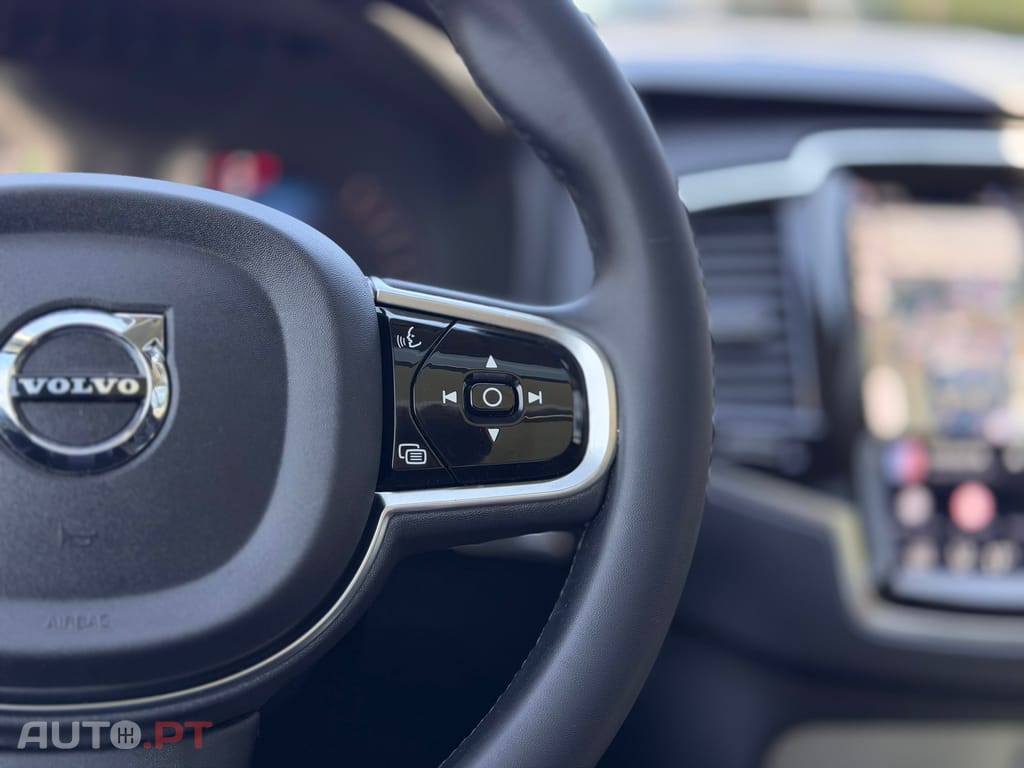 Volvo XC90 2.0 T8 PHEV Ultimate Dark AWD
