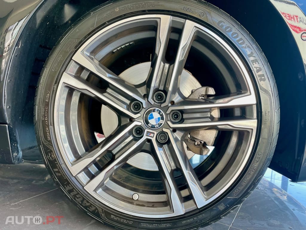 BMW 116 d Pack Desportivo M Auto
