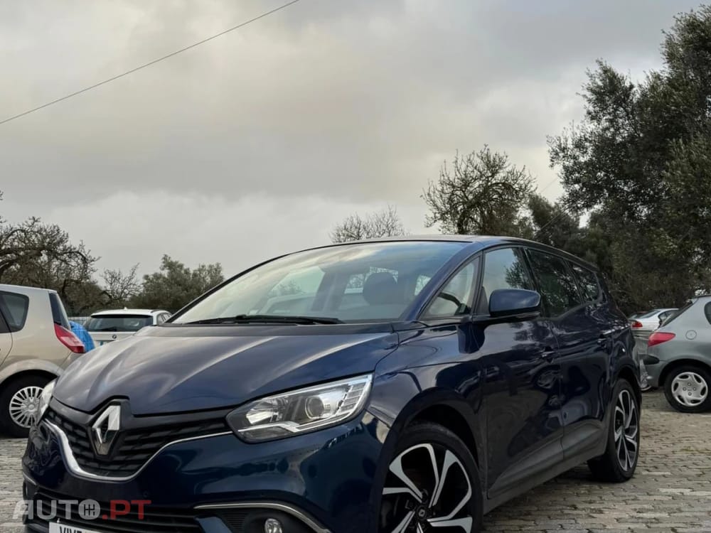 Renault Scénic Outro