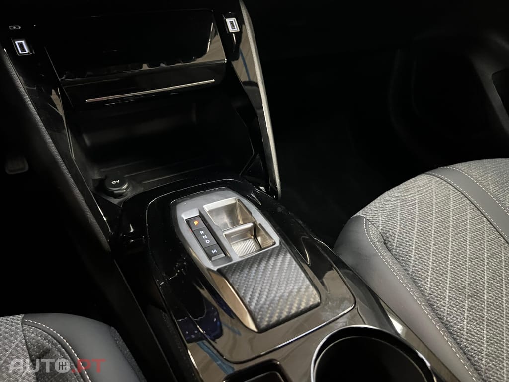 Peugeot 208 1.2 Hybrid Allure e-DCS6