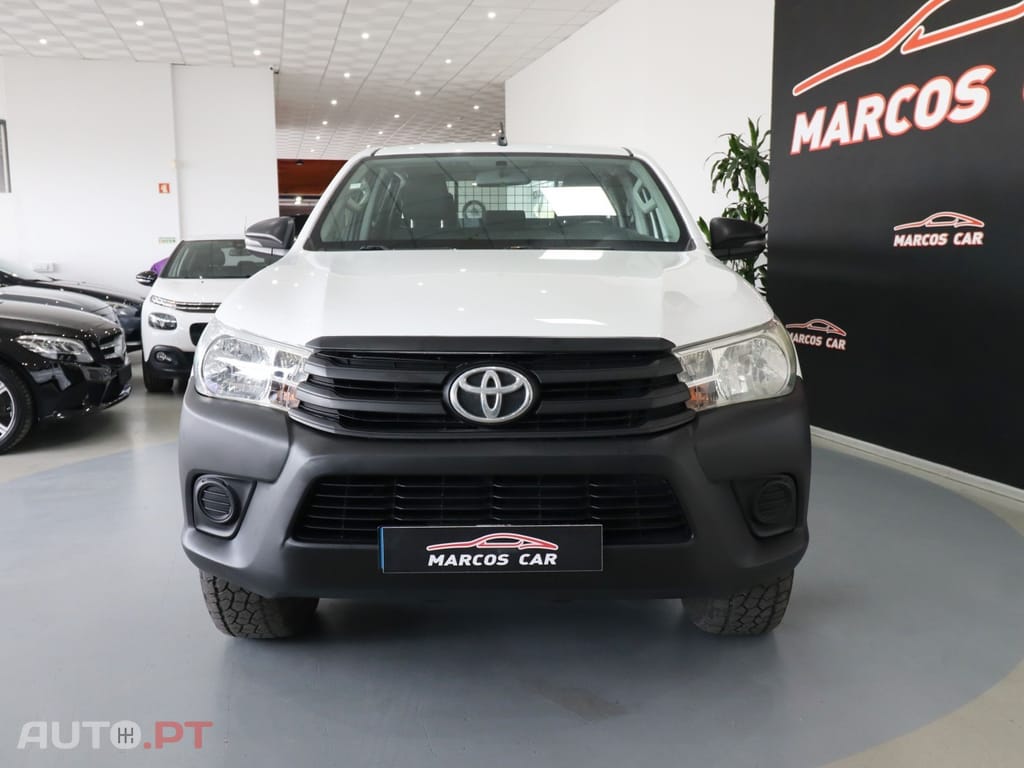 Toyota Hilux 2.4 D-4D 4WD CD CH