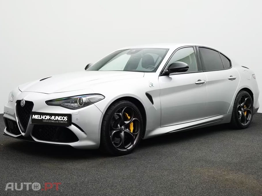 Alfa Romeo Giulia 2.9 V6 Bi-Turbo AT8 Quadrifoglio
