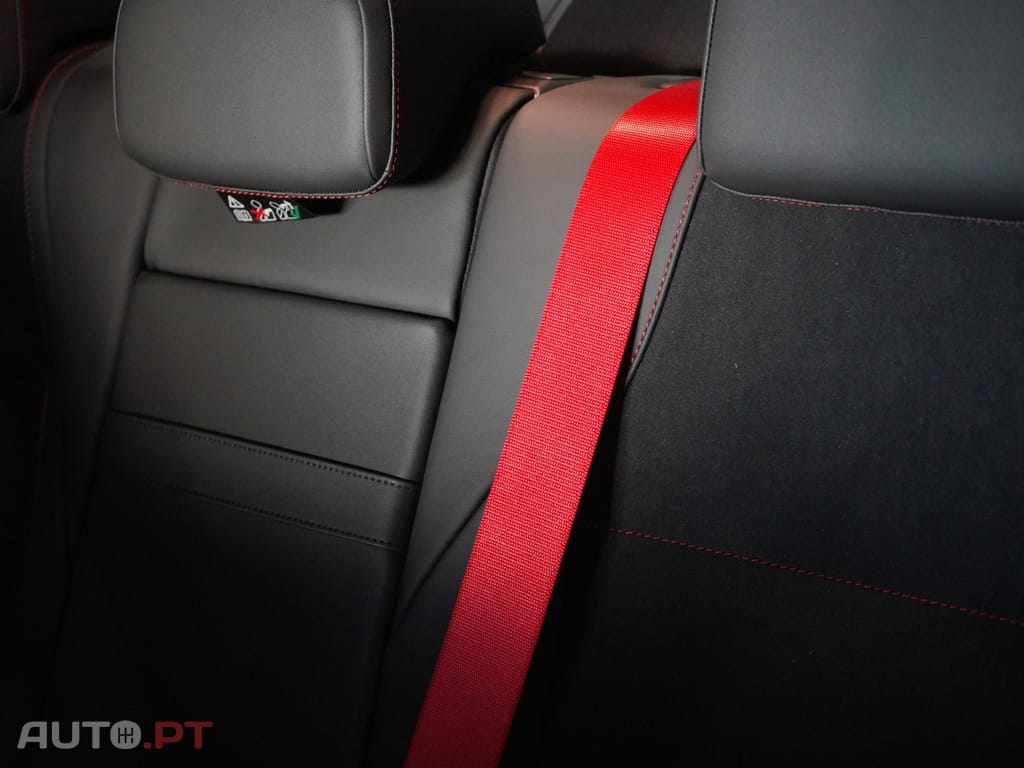 Mercedes-Benz CLA 250 com tecnologia EQ