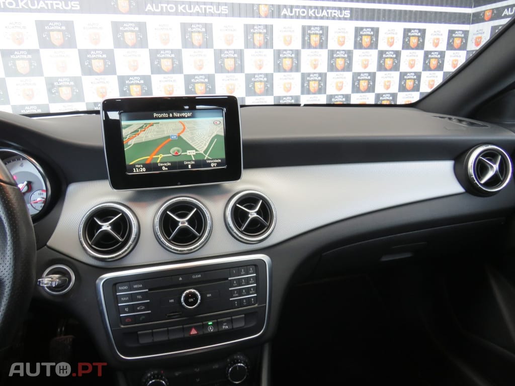 Mercedes-Benz CLA 180 180 D