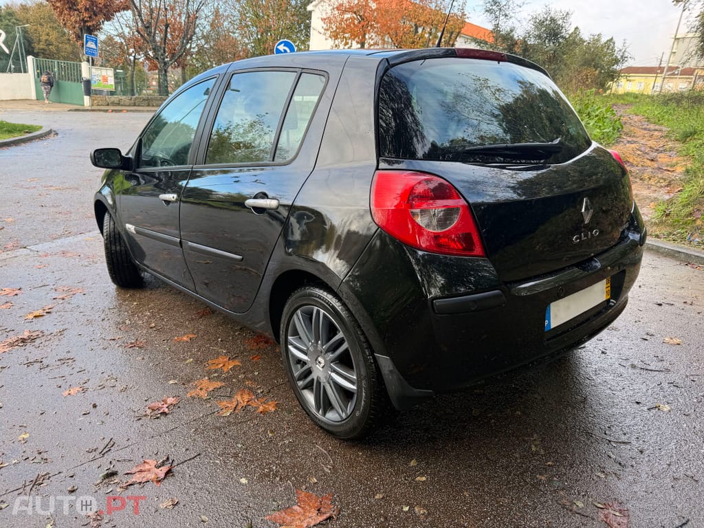 Renault Clio 1.6 INITIALE Automático 80mikm