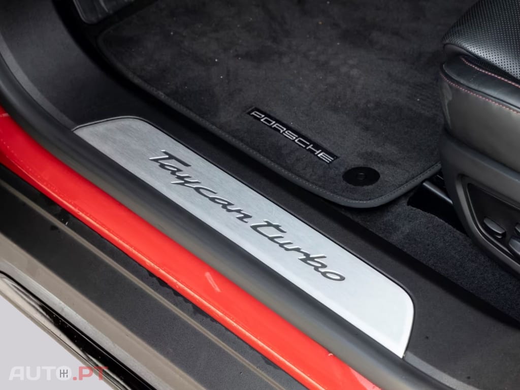 Porsche Taycan Turbo I.V.A DEDUTIVEL