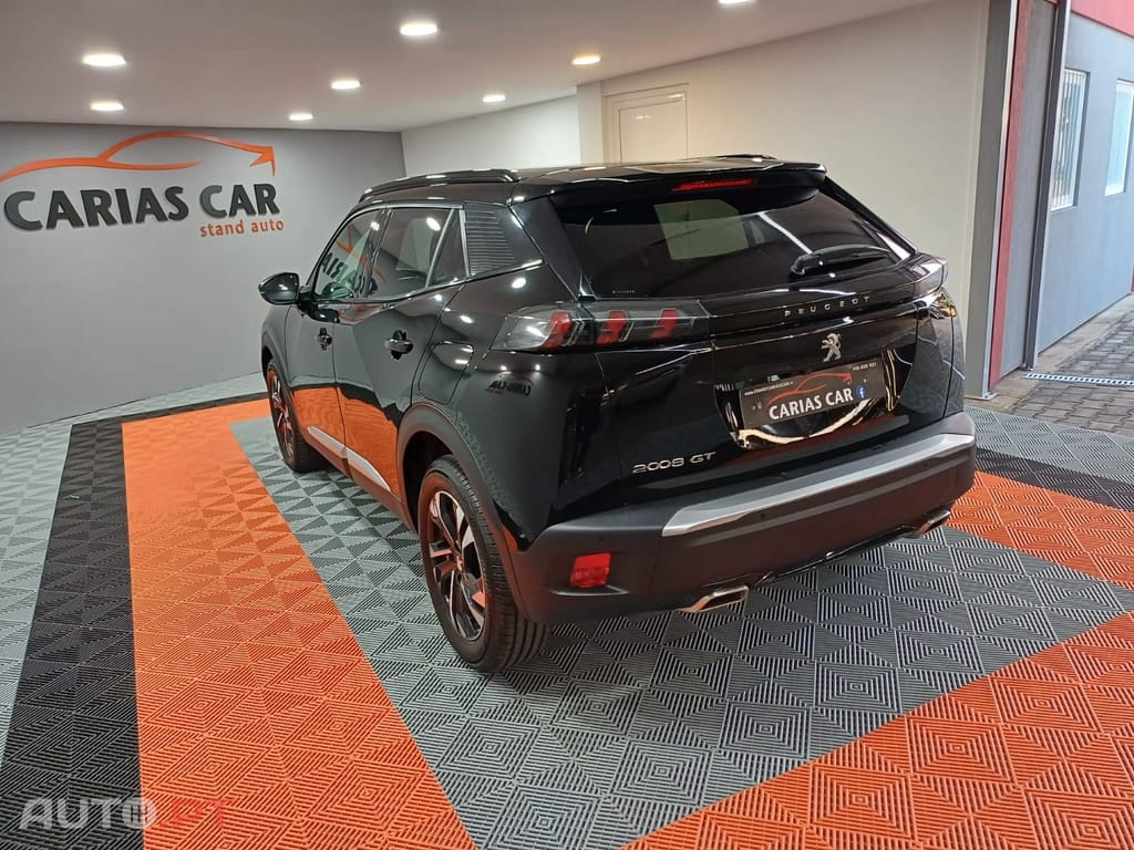 Peugeot 2008 1.2 PureTech GT EAT8