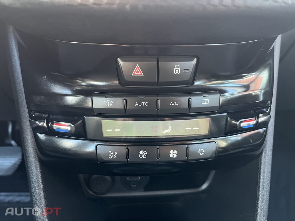 Peugeot 2008 1.2 PureTech Allure EAT6