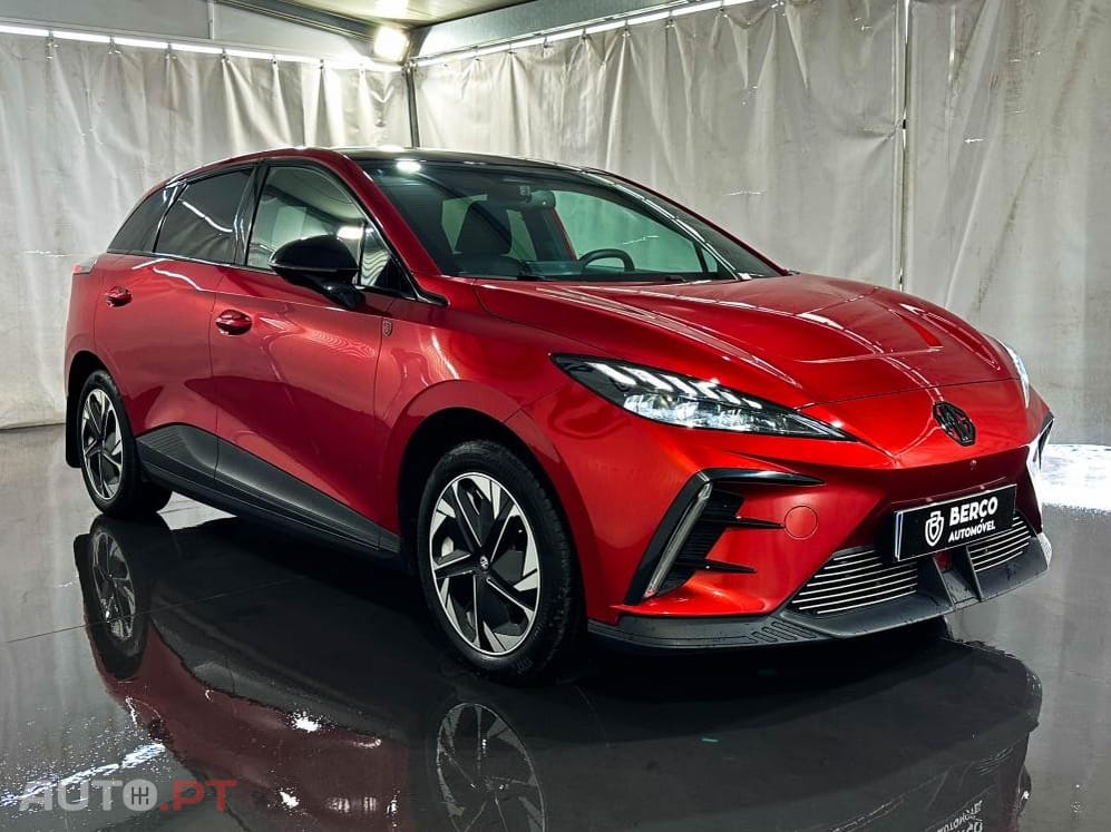 MG MG4 64 kWh Luxury