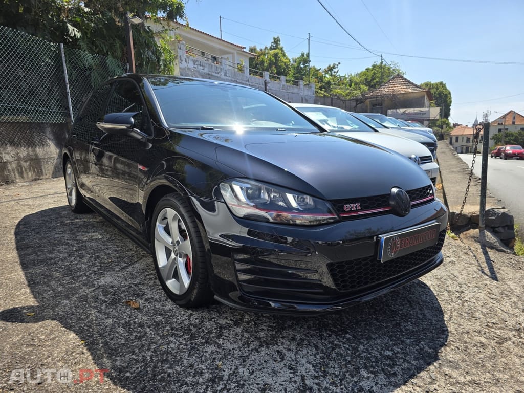 Volkswagen Golf 2.0 TSi GTi DSG Performance