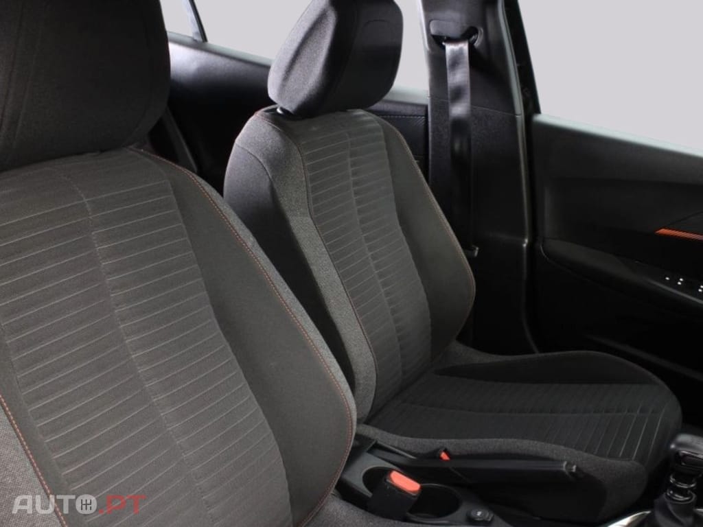 Peugeot 2008 1.2 PureTech Active Pack