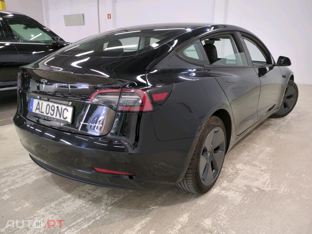 Tesla Model 3 Long-Range Dual Motor AWD