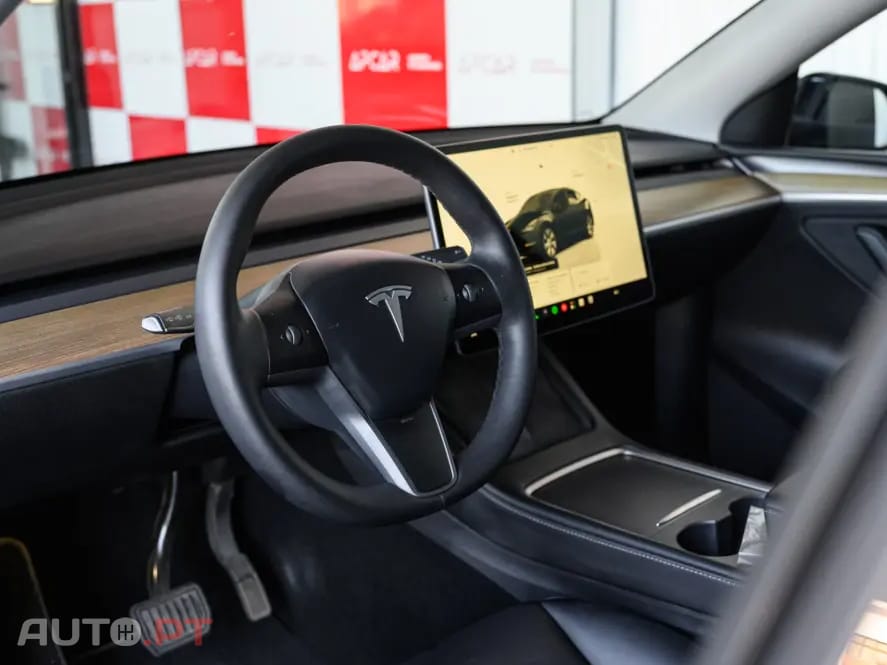 Tesla Model Y Long Range Dual Motor AWD