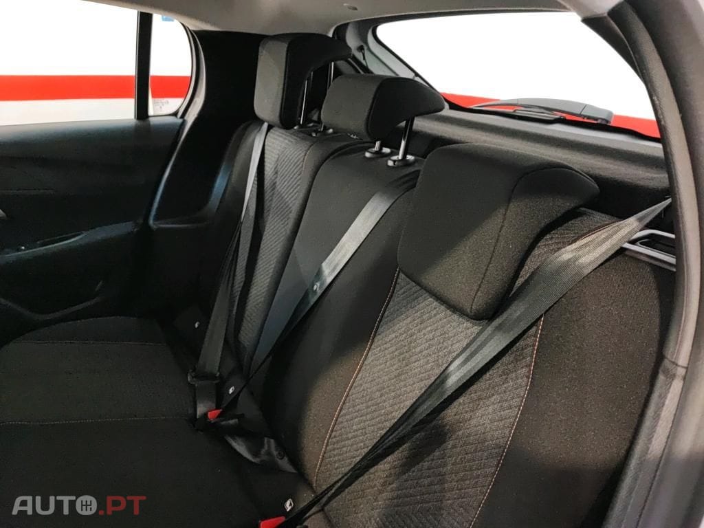 Peugeot E-208 50 kWh Style