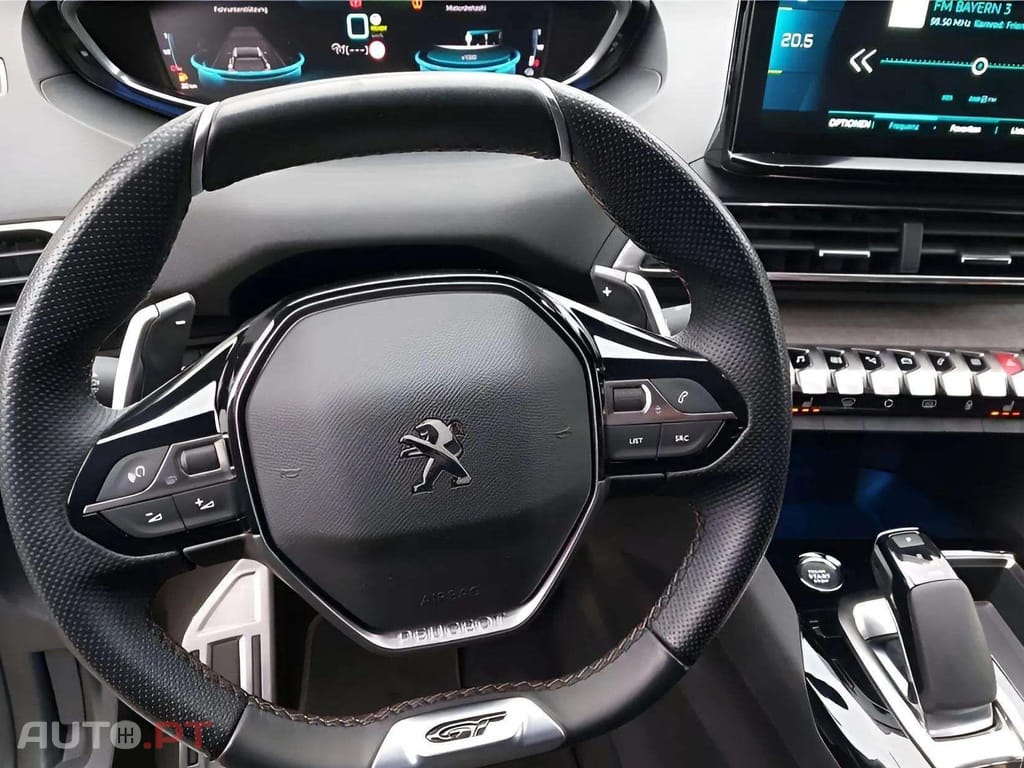 Peugeot 3008 Plug-In Hybrid 225CV GT 