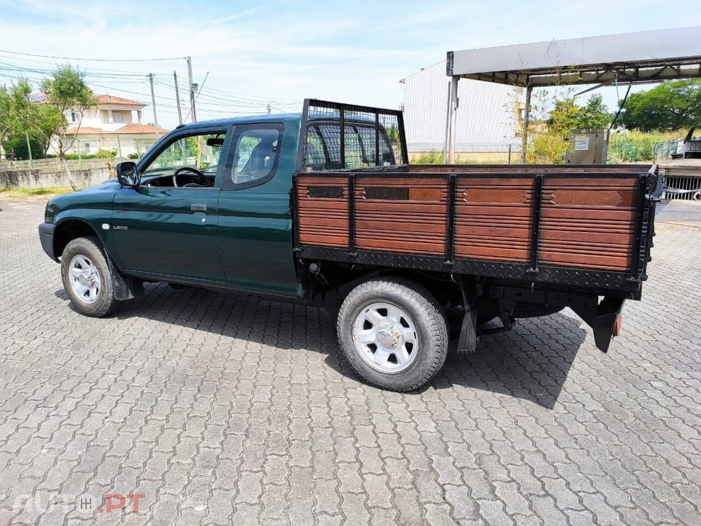 Mitsubishi L200 2.5 TD Club Strakar AC 3