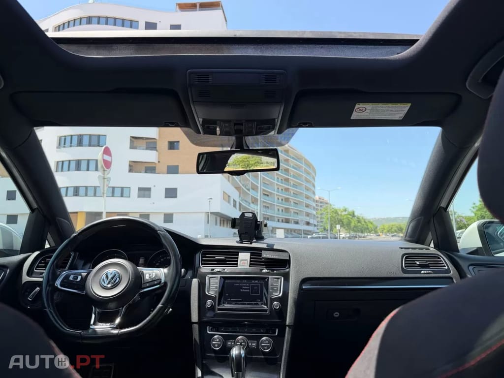 Volkswagen Golf 2.0 TSi GTi DSG Performance