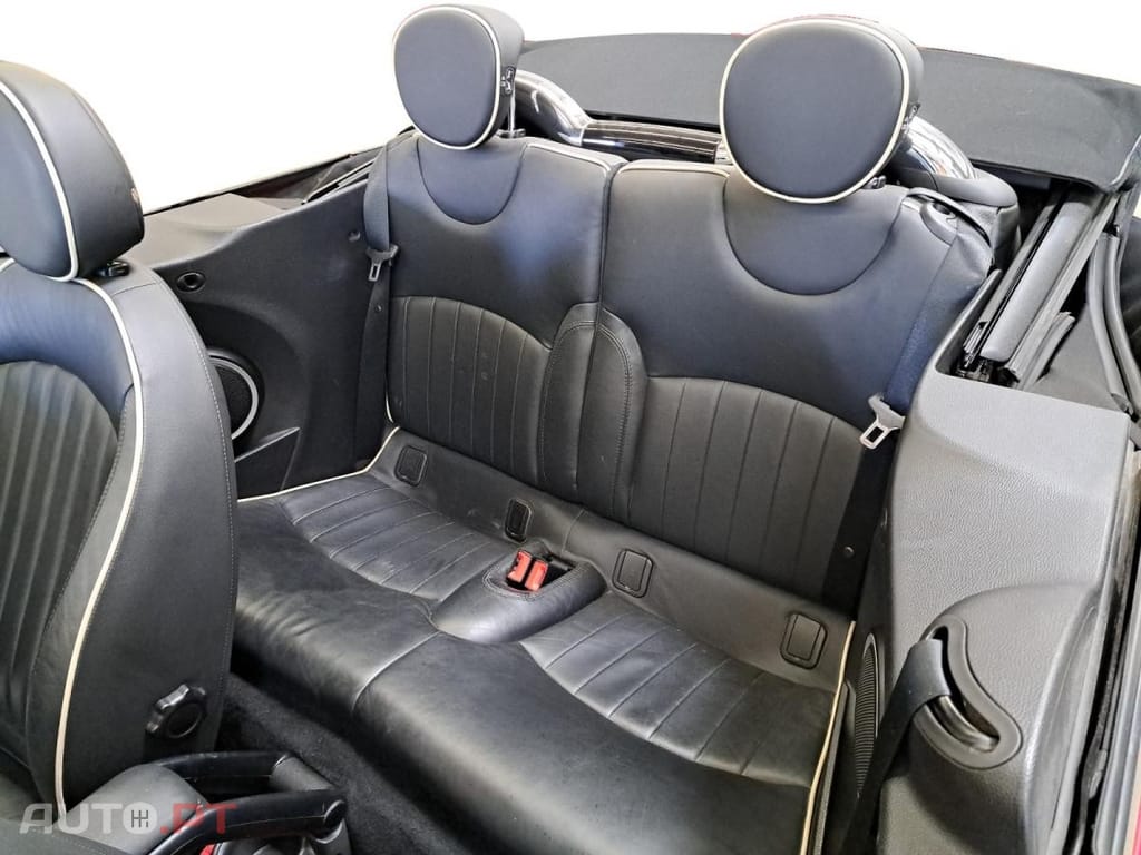 MINI Cabrio Cooper S Auto