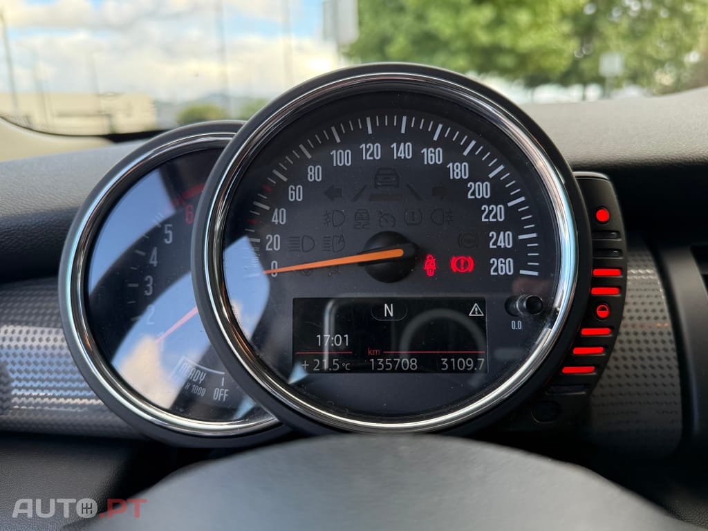 MINI Cooper Cooper D