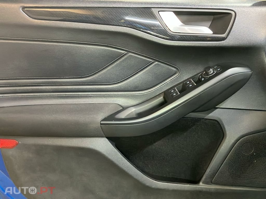 Ford Focus 1.0 EcoBoost MHEV ST-Line
