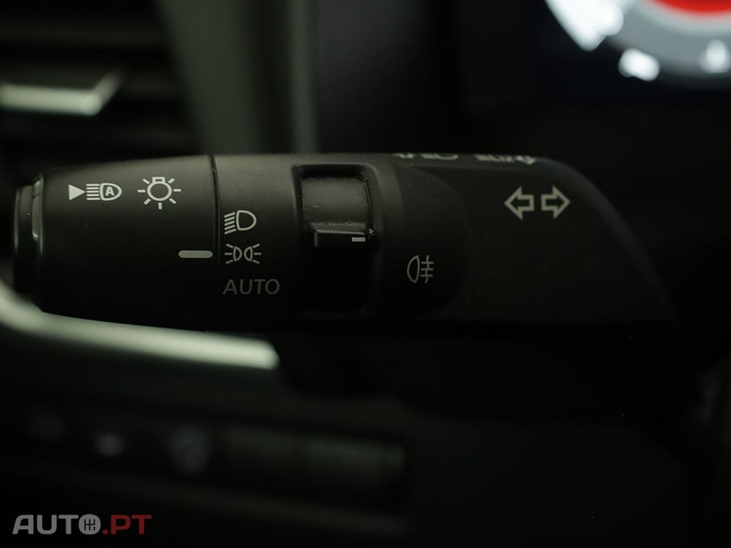 Nissan Qashqai Qashqai 1.3 DIG-T N-Connecta LED Xtronic