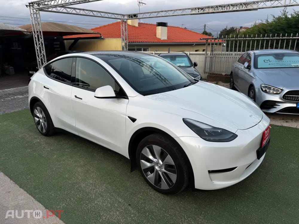 Tesla Model Y Long Range Dual Motor AWD