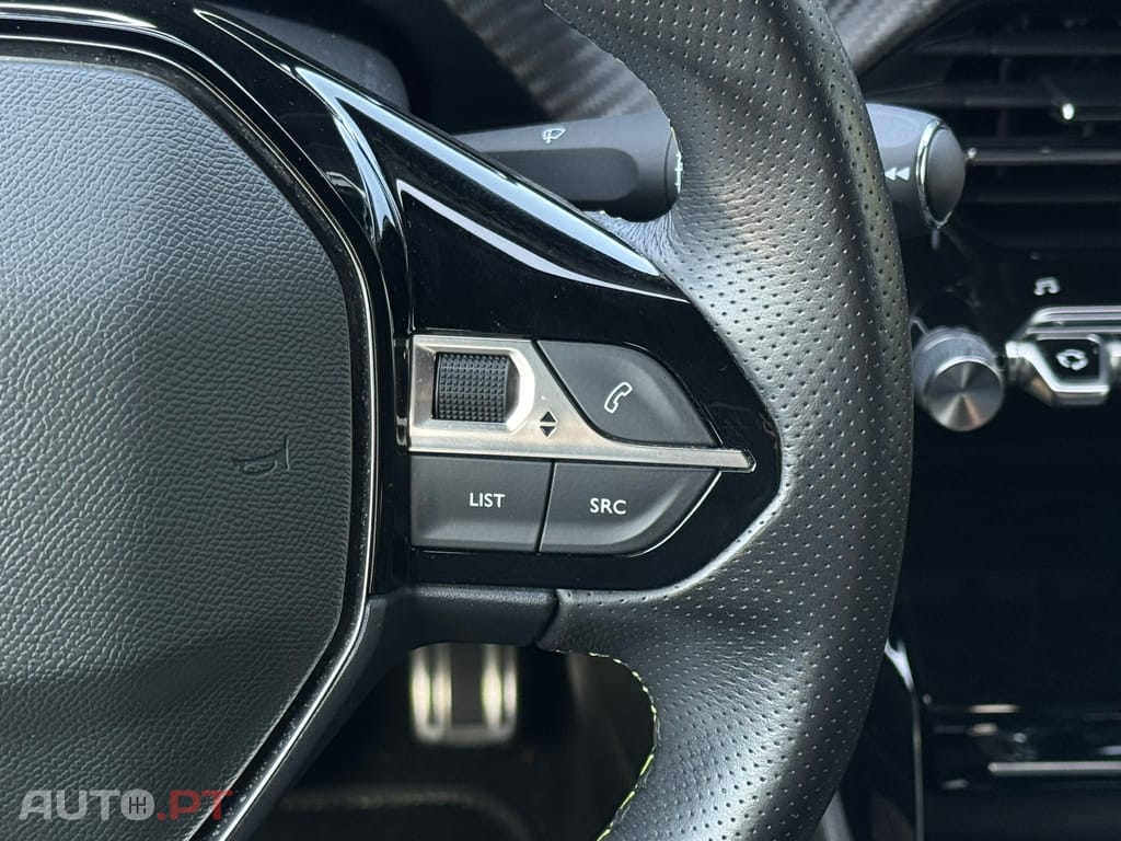 Peugeot E-2008 50 kWh GT