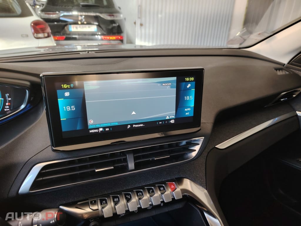 Peugeot 3008 Plug-In Hybrid 225 e-EAT8 Allure Pack