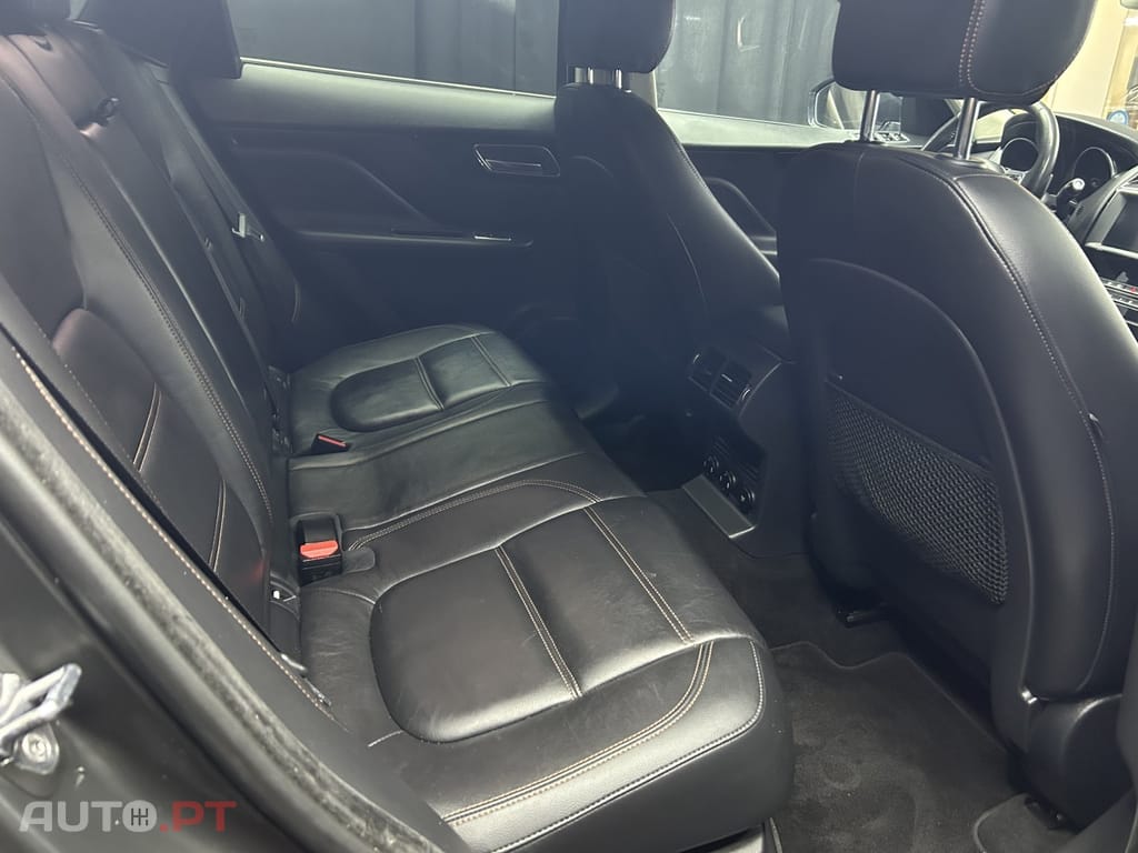 Jaguar F-Pace 2.0 i4D Prestige Aut.