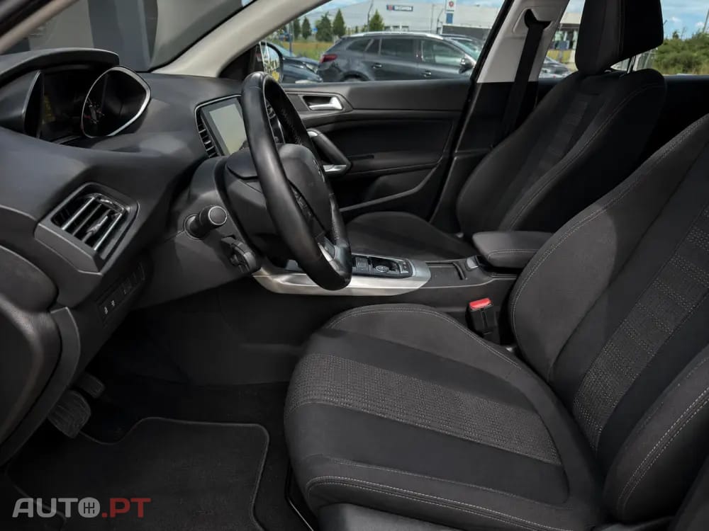 Peugeot 308 SW BlueHDi 120 EAT6 Stop & Start Allure