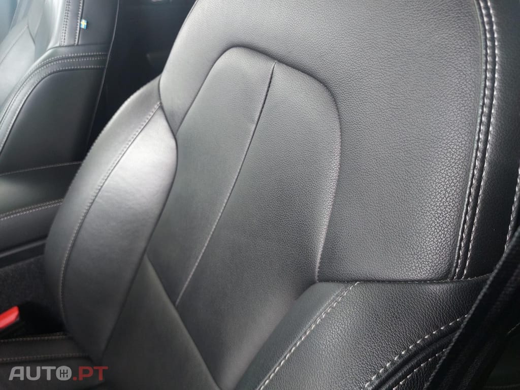 Volvo XC40 1.5 T2 Momentum Plus