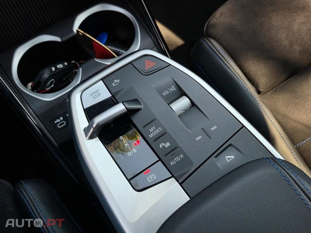 BMW iX2 eDrive20 Pack Desportivo M — fotografia 18