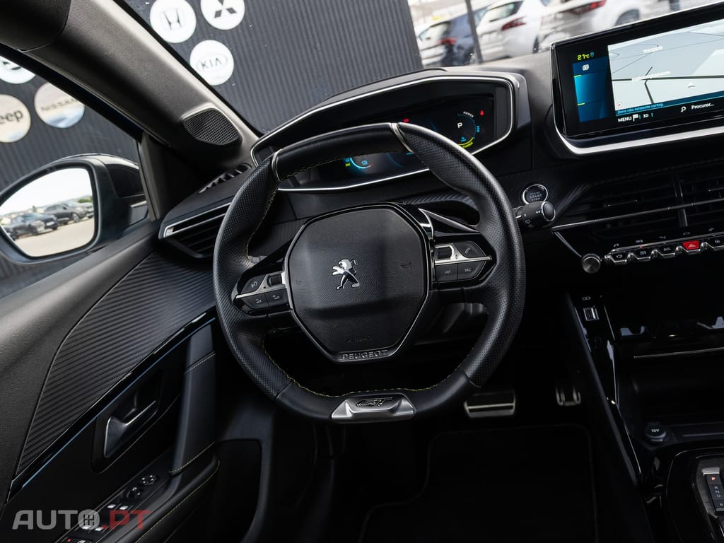 Peugeot E-208 50 kWh GT