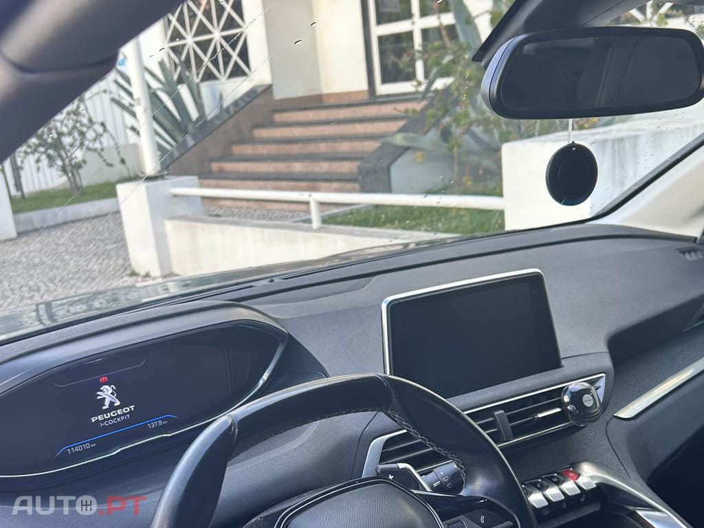 Peugeot 3008 PureTech 130 Stop&Start GPF EAT8 ALLURE