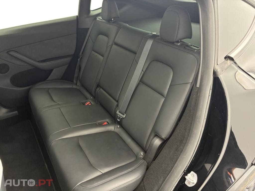 Tesla Model Y Performance Dual Motor AWD