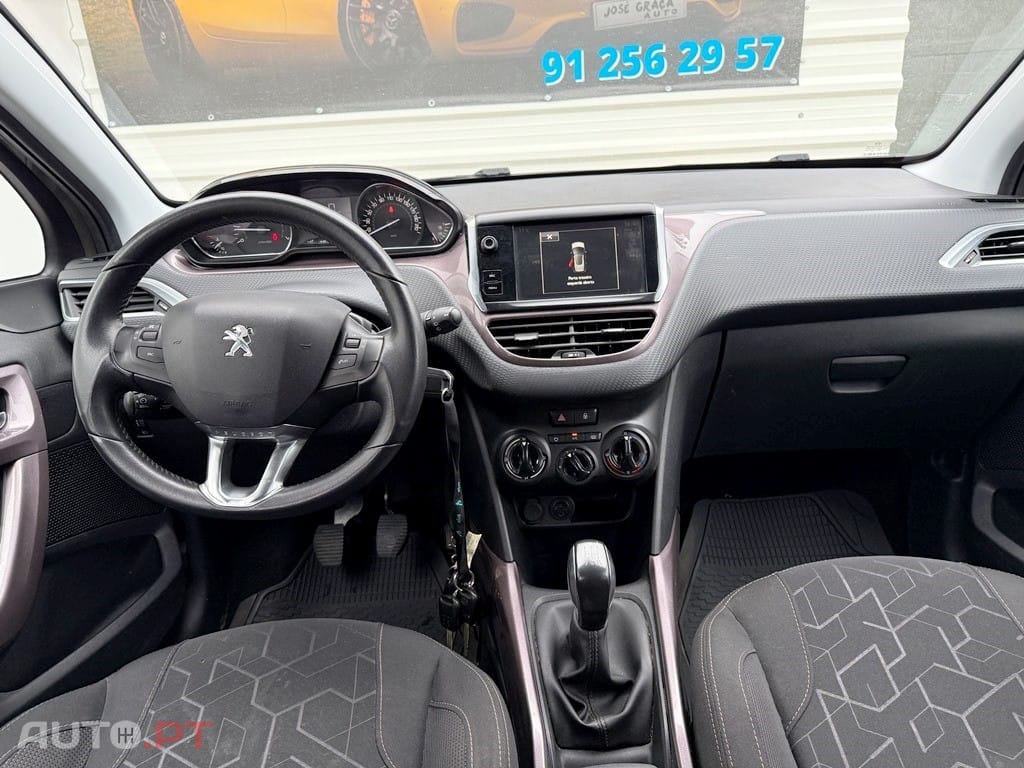 Peugeot 2008 1.2 PureTech Access