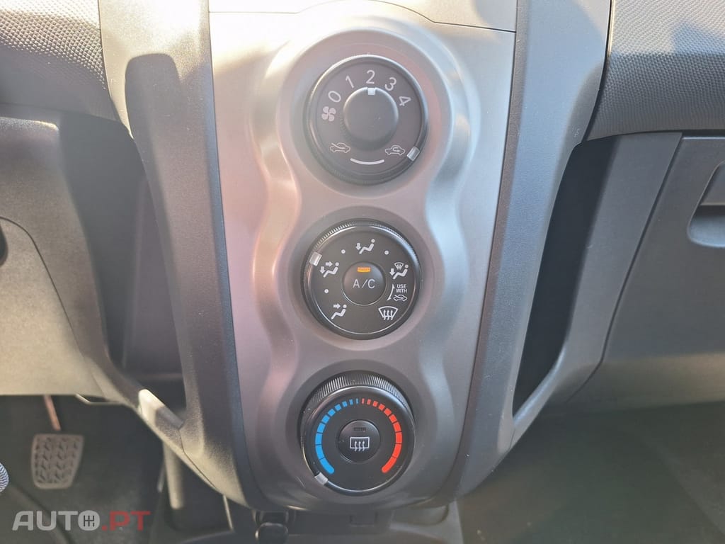 Toyota Yaris 1.0 VVT-i Sport