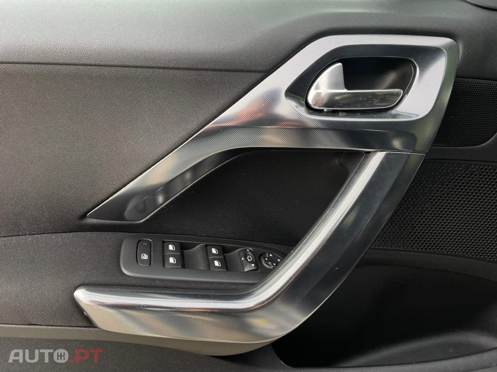 Peugeot 2008 1.2 PureTech Allure