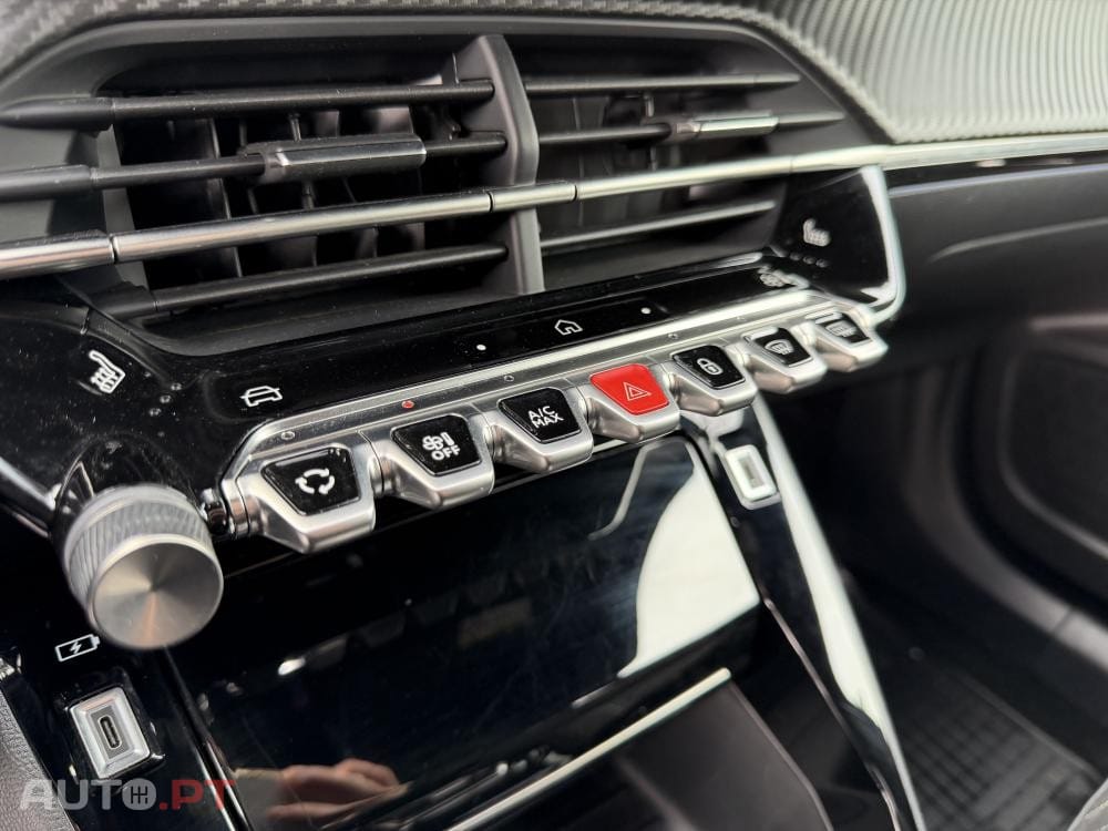 Peugeot E-2008 54 kWh GT