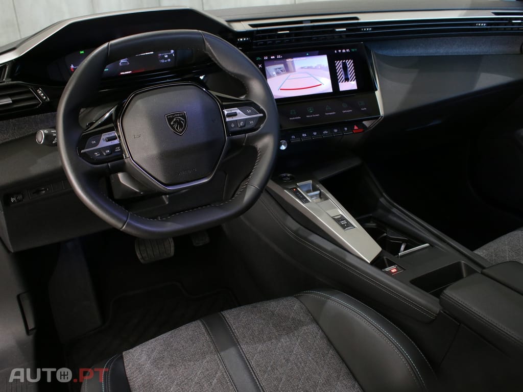 Peugeot 408 1.2 PureTech Allure EAT8
